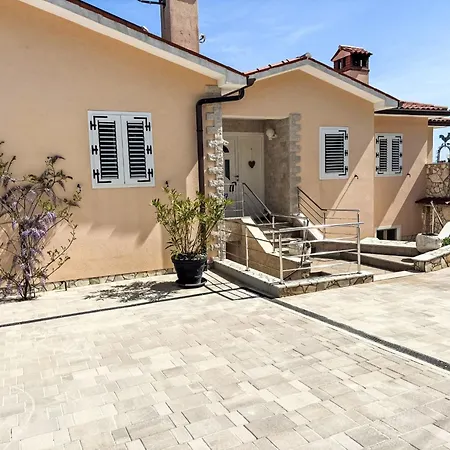 شقة Niki Mit Meerblick By Interhome
