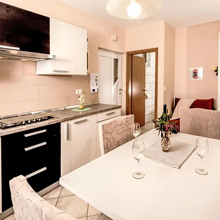 Niki Mit Meerblick By Interhome